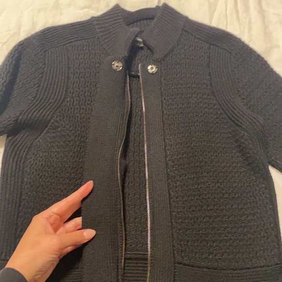 Ann Taylor heavy weight sweater - Picture 2 of 5